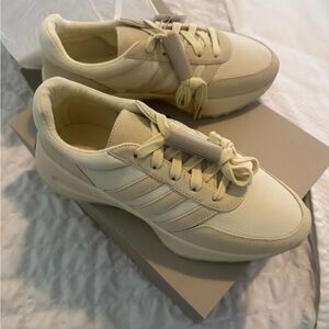 Adidas Women's Cream Sneakers